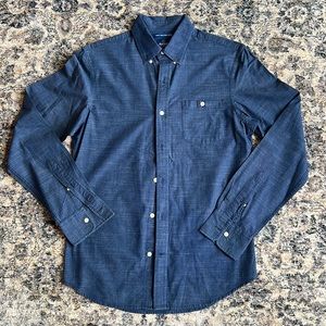 NWOT Old Navy, Slim Fit, Buttondown Shirt, Small